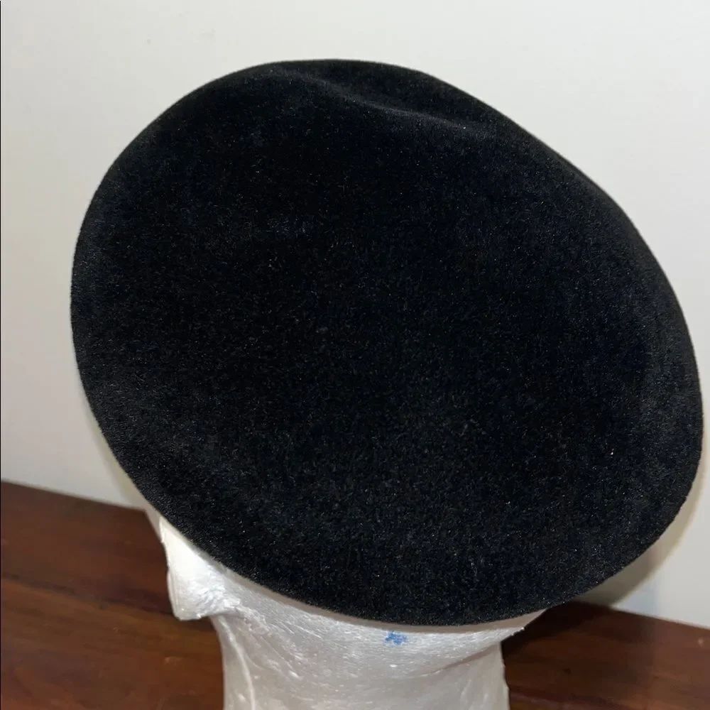 French France Vintage Black Velour Velvet Retro Pin on Couture Skull Cap Beanie - Picture 4 of 5